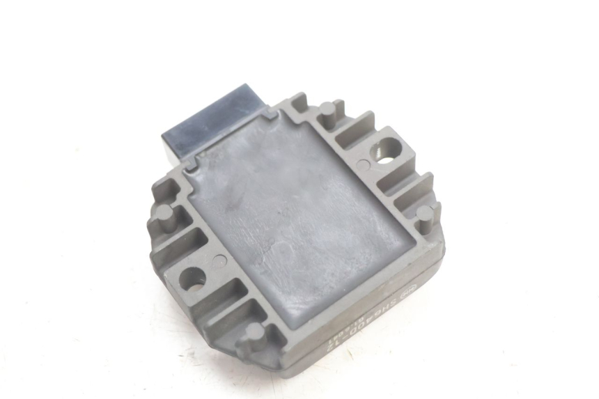 photo de REGULATEUR CHARGE PIAGGIO X9 EVOLUTION 125 (2003 - 2007) - Zoom état d’usage