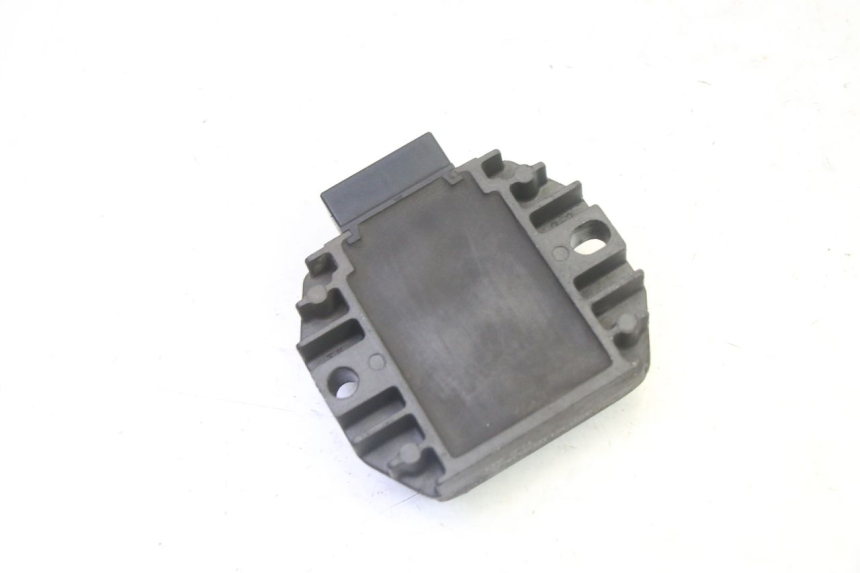 photo de REGULATEUR CHARGE PIAGGIO XEVO - X EVO 125 (2007 - 2016)