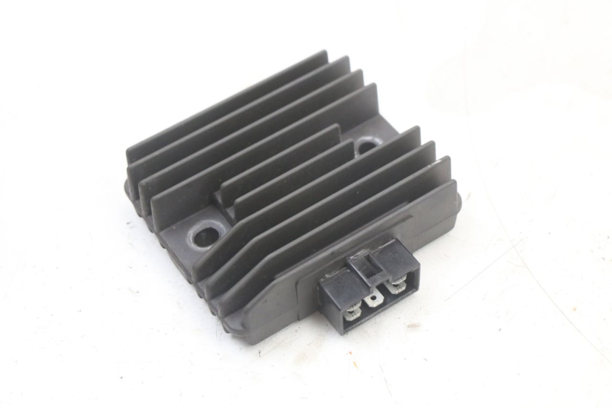 photo de REGULATEUR CHARGE YAMAHA XJ6 ABS 600 (2008 - 2016)