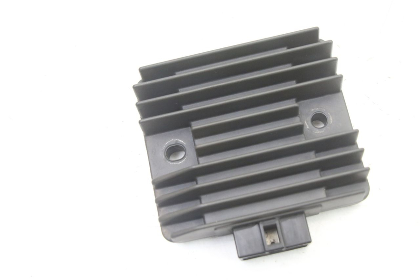 photo de REGULATEUR CHARGE YAMAHA XJ6 600 (2008 - 2016) - Vue principale