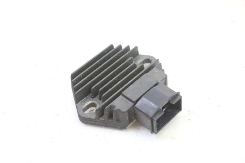 photo de REGULATEUR CHARGE HONDA XLV VARADERO 125 (2000 - 2006)