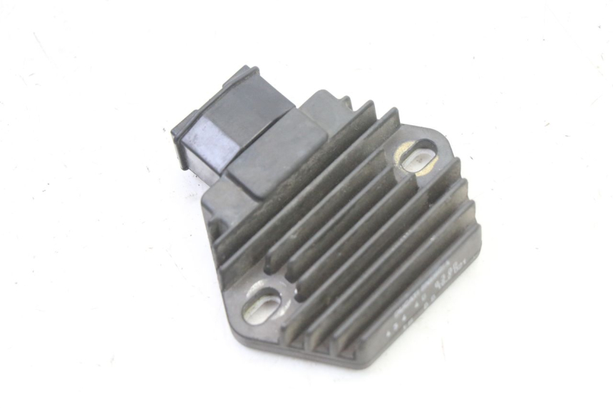 photo de REGULATEUR CHARGE HONDA XLV VARADERO 125 (2000 - 2006)