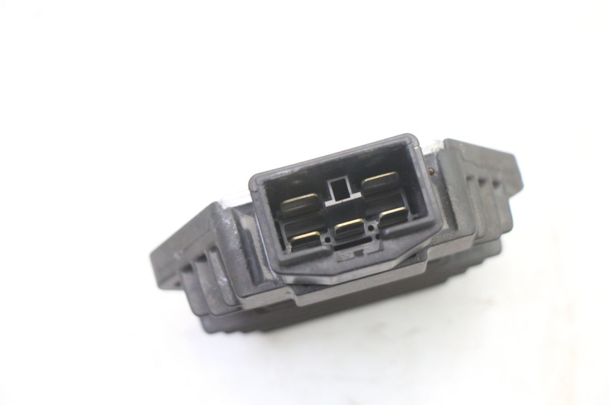 photo de REGULATEUR CHARGE HONDA XLV VARADERO 125 (2000 - 2006)