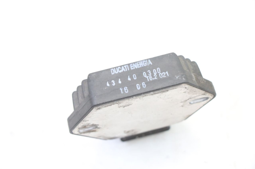 photo de REGULATEUR CHARGE HONDA XLV VARADERO 125 (2000 - 2006)
