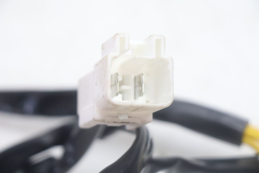 photo de REGULATEUR CHARGE HONDA XLV VARADERO 125 (2007 - 2012) - Gros plan technique