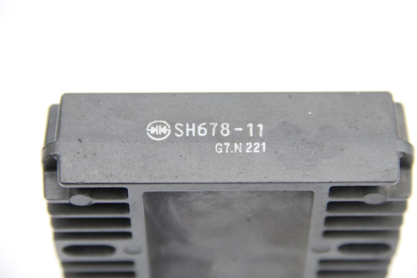 photo de REGULATEUR CHARGE YAMAHA XP T-MAX TMAX 500 (2008 - 2012) - Autre angle de vue