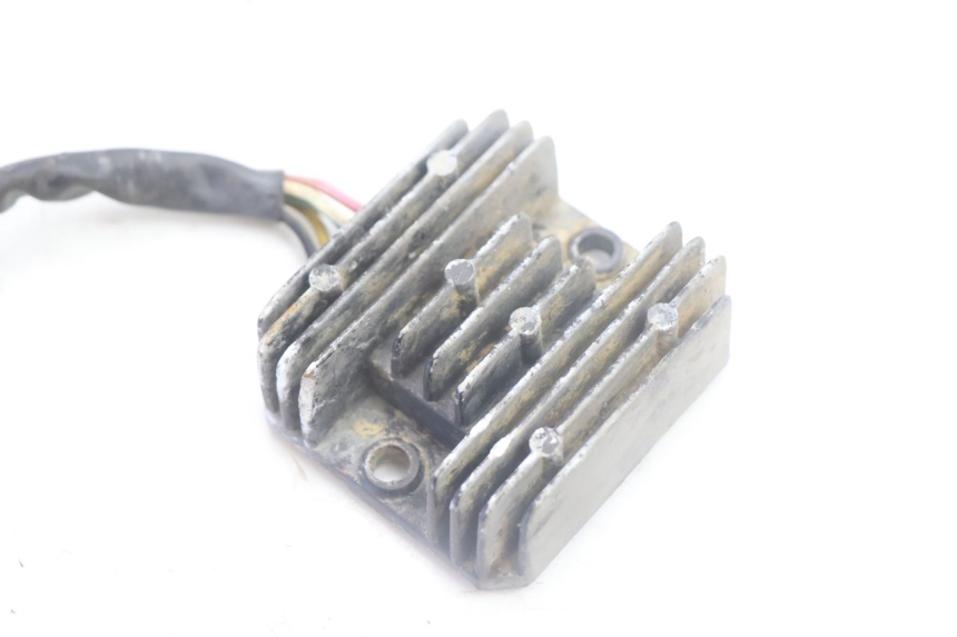 photo de REGULATEUR CHARGE SMC XROAD 150 - Détail de la pièce