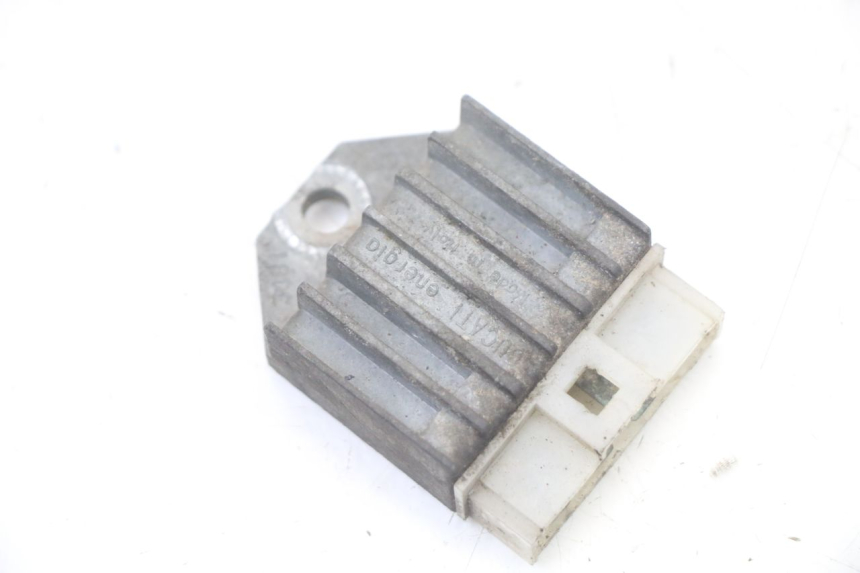 photo de REGULATEUR CHARGE YAMAHA AEROX 50 (1997 - 2006)