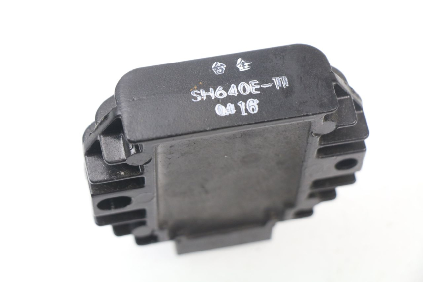 photo de REGULATEUR CHARGE YAMAHA BW'S BWS 125 (2010 - 2013)