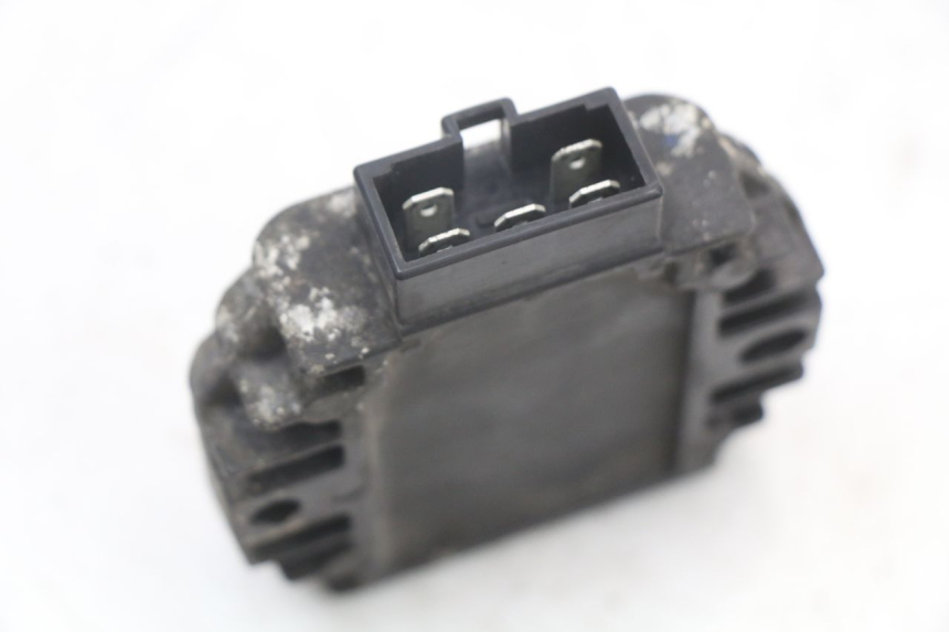 photo de REGULATEUR CHARGE YAMAHA CYGNUS X 125 (2004 - 2007)