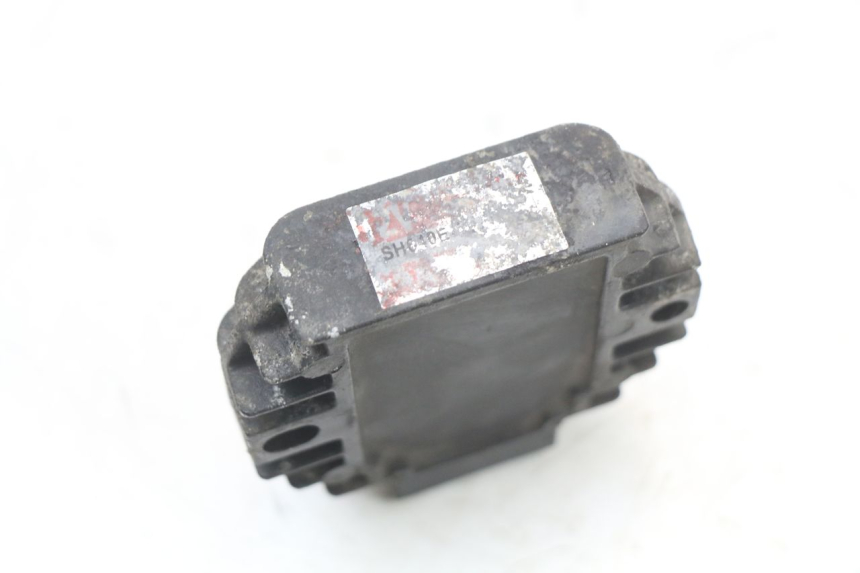 photo de REGULATEUR CHARGE YAMAHA CYGNUS X 125 (2004 - 2007)