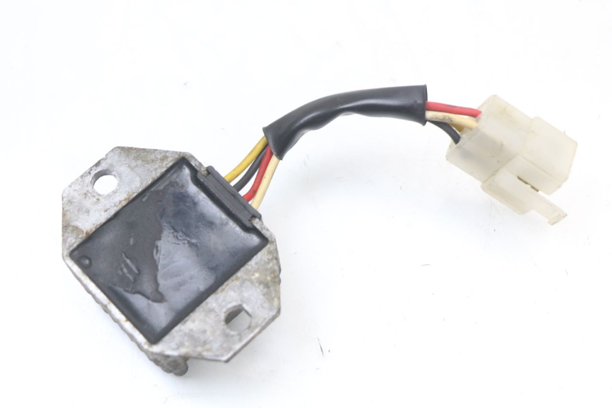 photo de REGULATEUR CHARGE YAMAHA DTLC 125 (1982 - 1987)