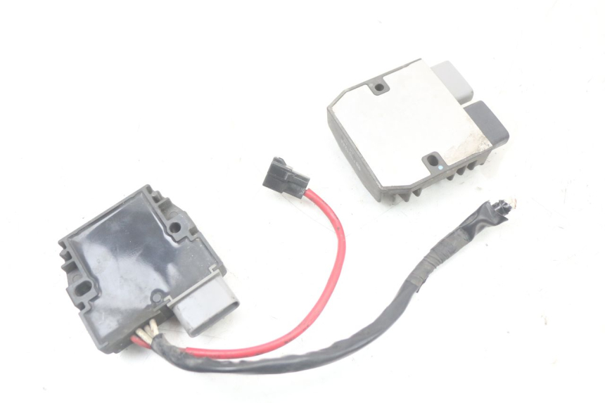 photo de REGULATEUR CHARGE YAMAHA FJR ABS 1300 (2006 - 2012)