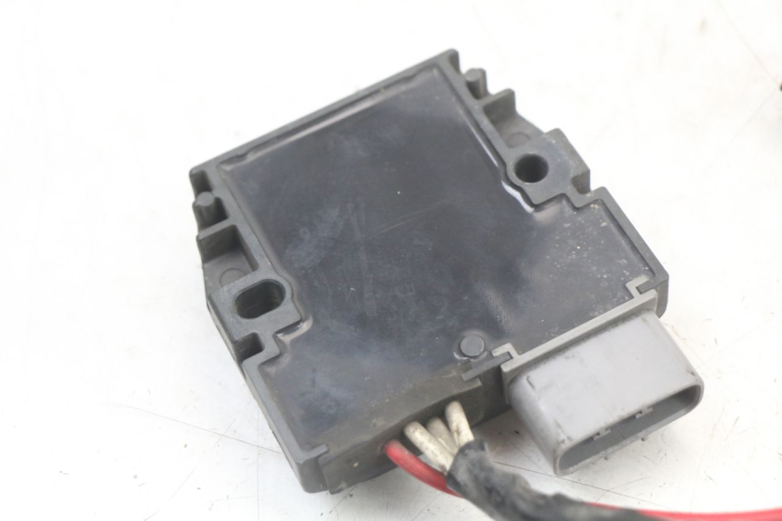 photo de REGULATEUR CHARGE YAMAHA FJR ABS 1300 (2006 - 2012)