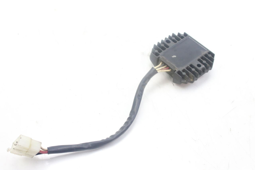 photo de REGULATEUR CHARGE YAMAHA FZS FAZER 600 (1998 - 2001)