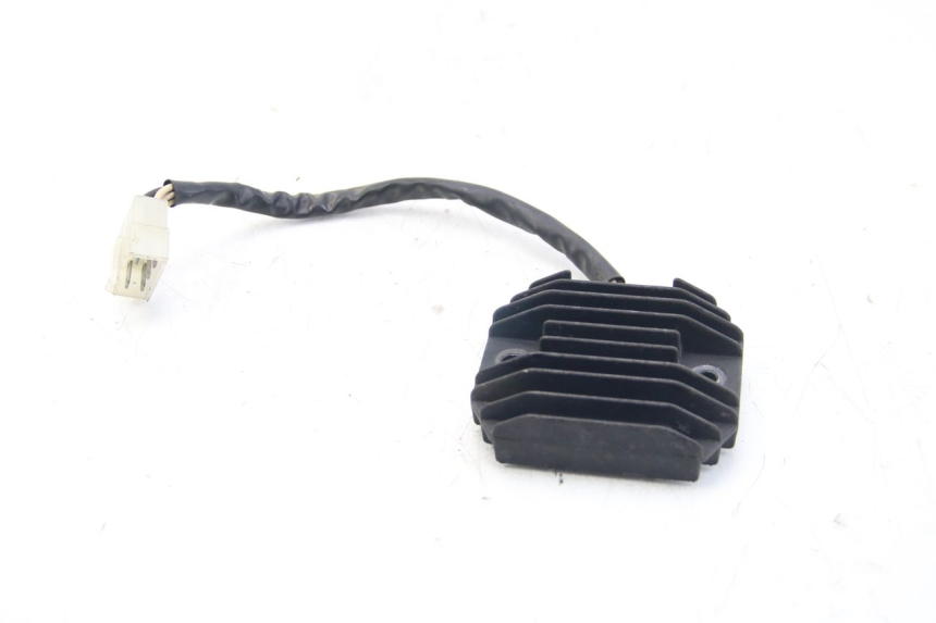 photo de REGULATEUR CHARGE YAMAHA FZS FAZER 600 (2001 - 2003)