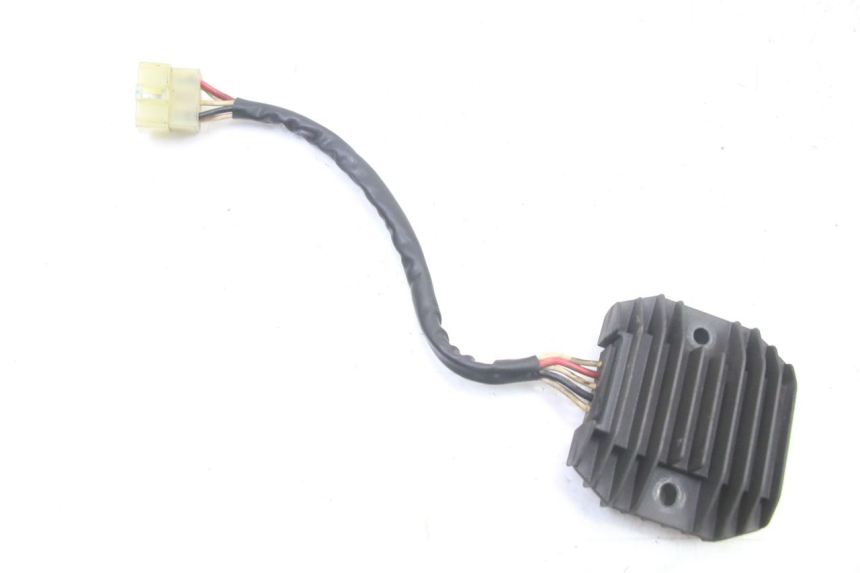photo de REGULATEUR CHARGE YAMAHA FZS FAZER 600 (2001 - 2003)