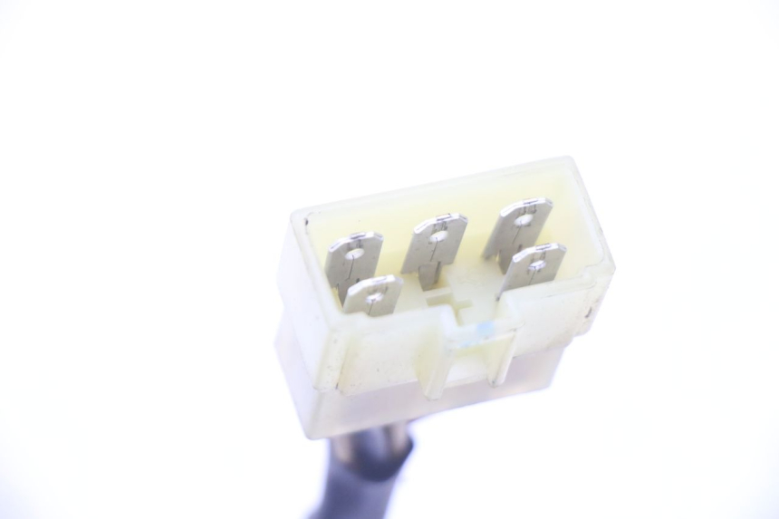 photo de REGULATEUR CHARGE YAMAHA FZS FAZER 600 (2001 - 2003)