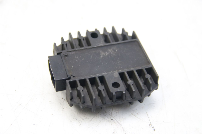 photo de REGULATEUR CHARGE YAMAHA HW XENTER 125 (2011 - 2017)