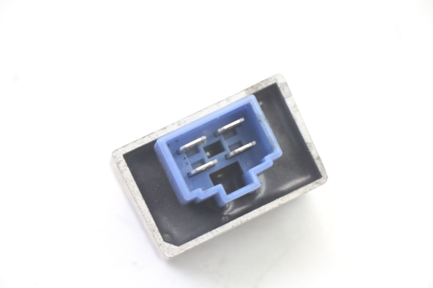 photo de REGULATEUR CHARGE YAMAHA TZR 50 (2008 - 2016)