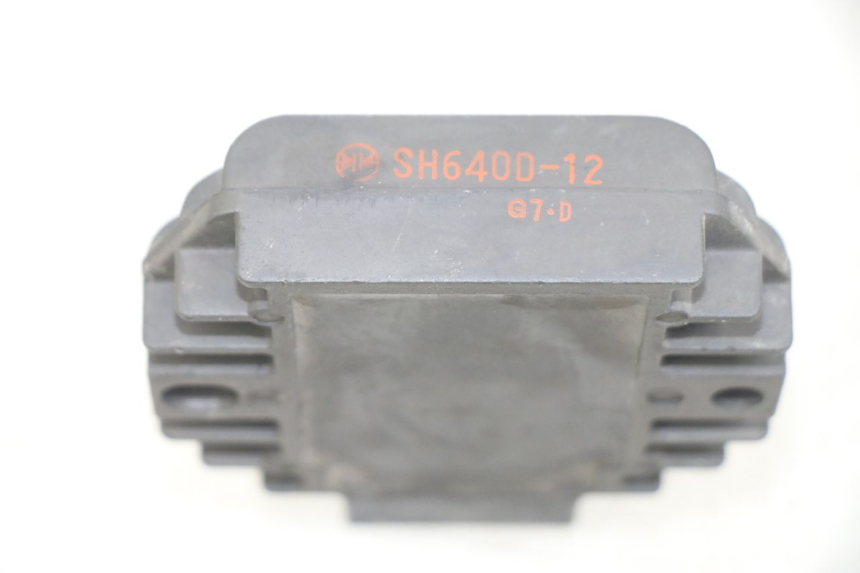 photo de REGULATEUR CHARGE YAMAHA XJN DIVERSION 600 (2000 - 2003)