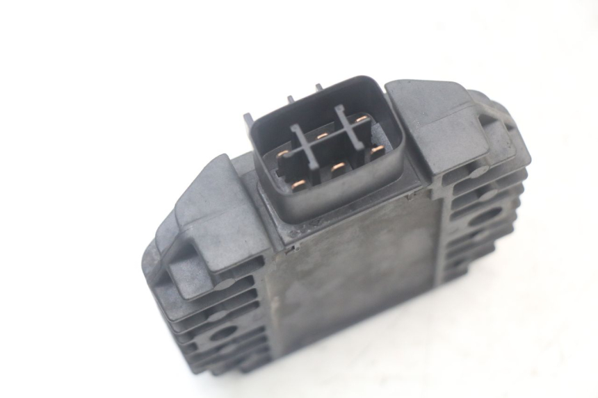 photo de REGULATEUR CHARGE YAMAHA XMAX X-MAX 125 (2006 - 2009)