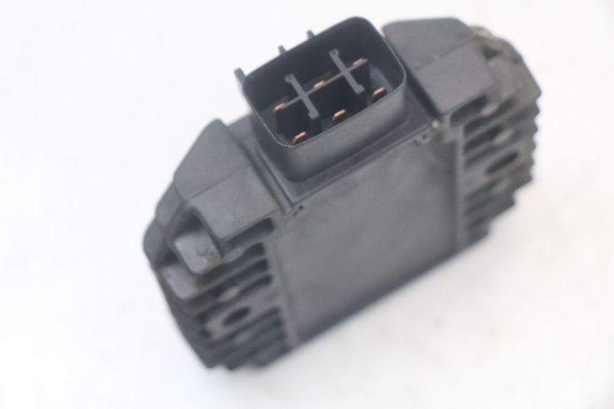 photo de REGULATEUR CHARGE YAMAHA XMAX X-MAX 125 (2006 - 2009)