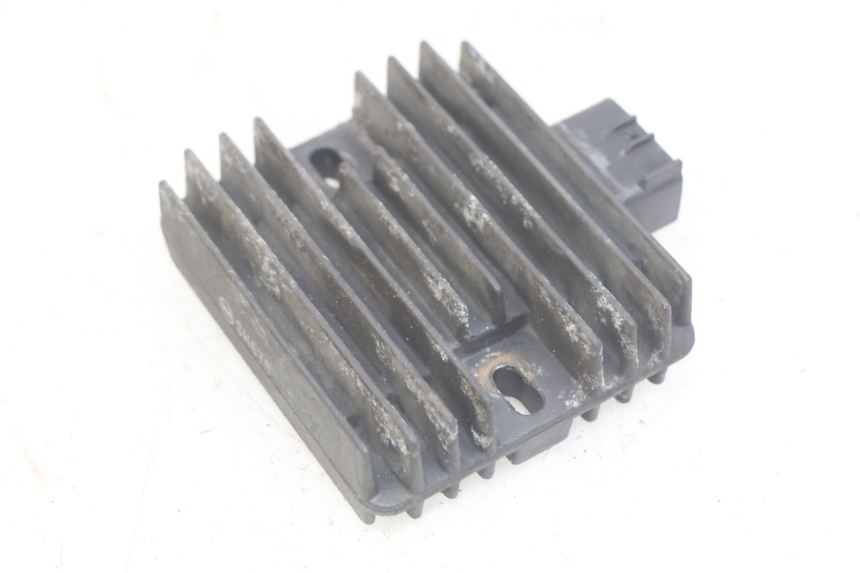 photo de REGULATEUR CHARGE YAMAHA YP MAJESTY 400 (2004 - 2008)