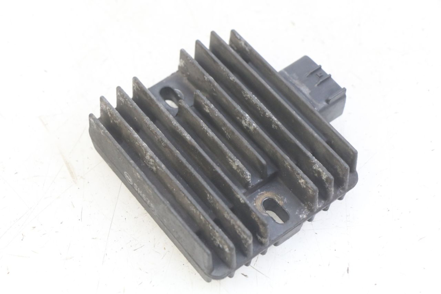 photo de REGULATEUR CHARGE YAMAHA YP MAJESTY 400 (2004 - 2008)