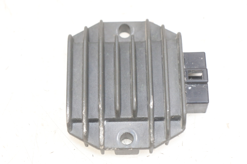 photo de RÉGULATEUR DE CHARGE YAMAHA YP MAJESTY 125 (1998 - 2001)