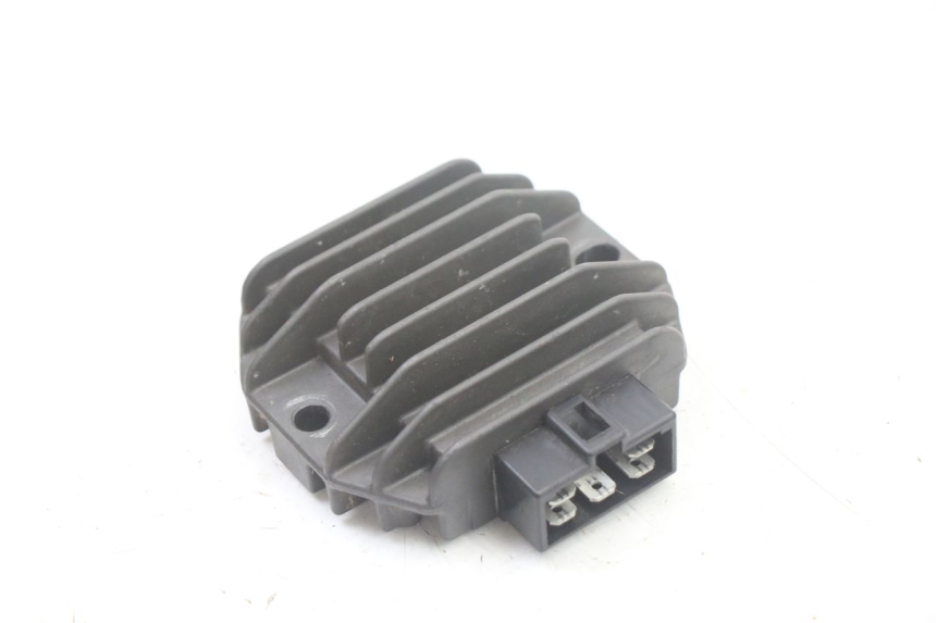 photo de REGULATEUR CHARGE YAMAHA YP MAJESTY 125 (2007 - 2010)