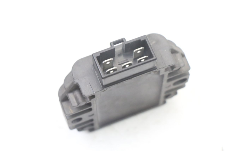 photo de REGULATEUR CHARGE YAMAHA YP MAJESTY 125 (2007 - 2010)