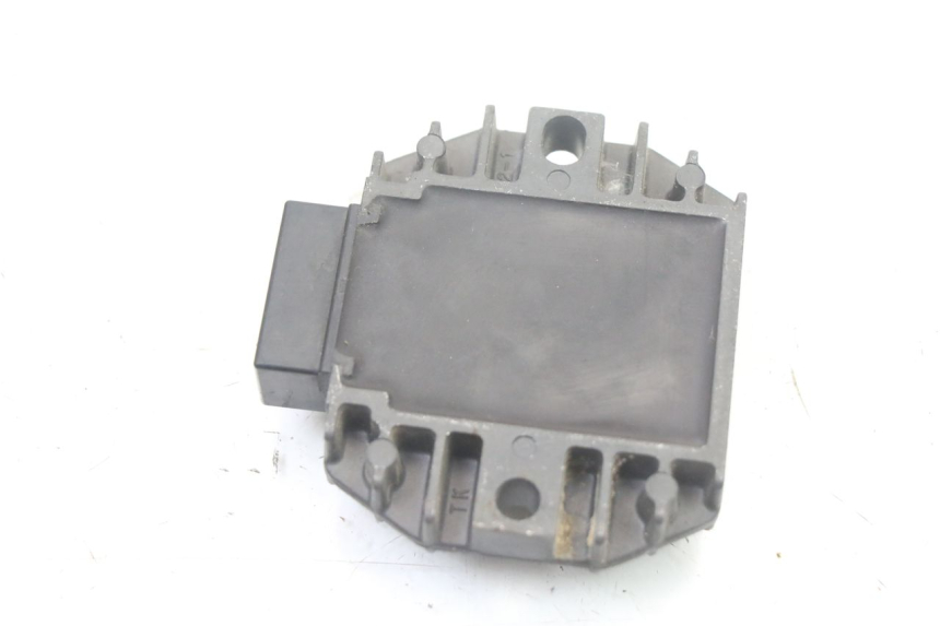 photo de REGULATEUR CHARGE YAMAHA YP MAJESTY 125 (2007 - 2010)