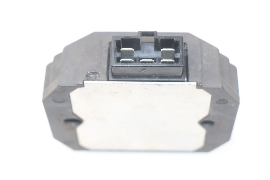 photo de REGULATEUR CHARGE YAMAHA YP T-MAX TMAX 530 (2017 - 2020)