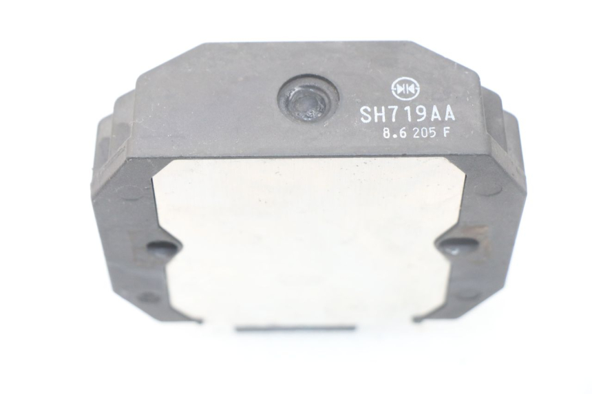 photo de REGULATEUR CHARGE YAMAHA YP T-MAX TMAX 530 (2017 - 2020)