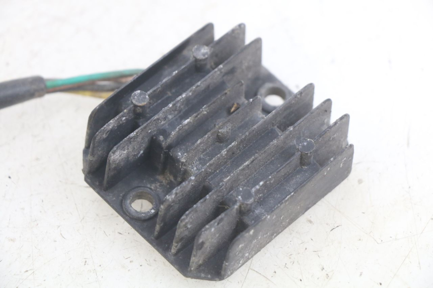 photo de REGULATEUR CHARGE YAMASAKI ROADSTER 50 (2013 - 2018)