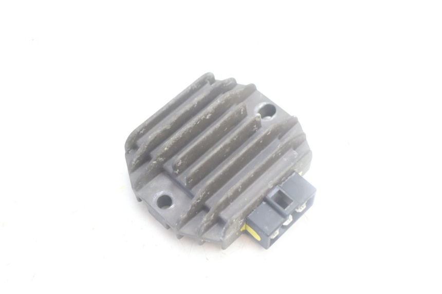photo de REGULATEUR CHARGE YAMAHA YP MAJESTY 125 (2002 - 2006) - Vue principale