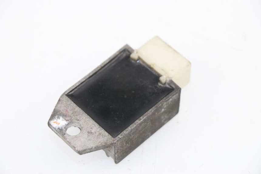 photo de REGULATEUR CHARGE ZHONGYU MOVIDAS 50 (2004 - 2007)