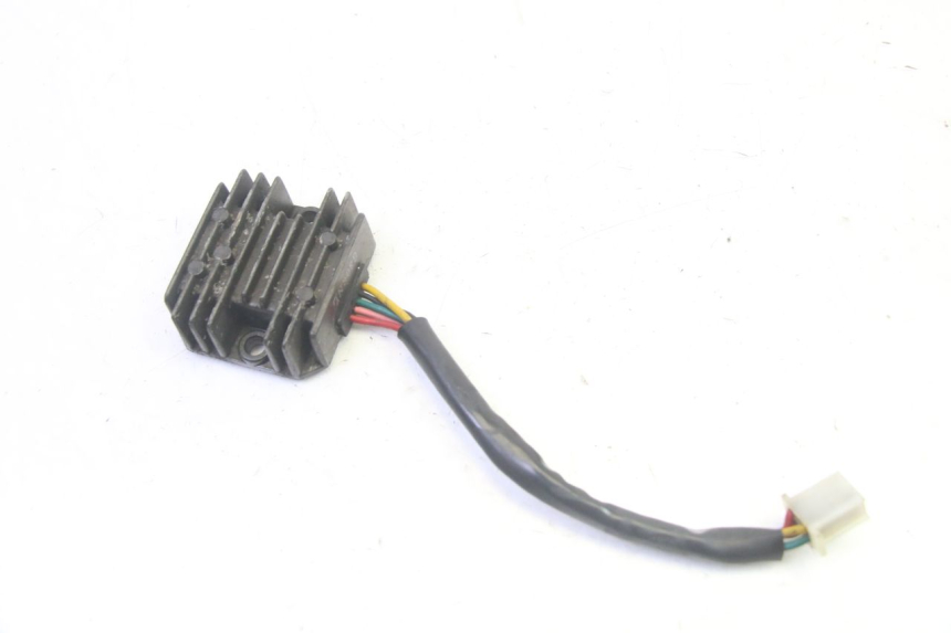 photo de REGULATEUR CHARGE KYMCO ZING 125 (1997 - 2003) - Zoom état d’usage