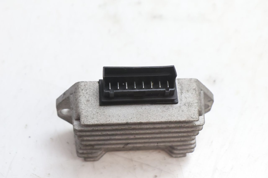 photo de REGULATEUR CHARGE PIAGGIO ZIP 2T 50 (2009 - 2019) - Autre angle de vue