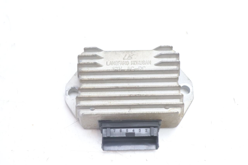 photo de REGULATEUR CHARGE PIAGGIO ZIP 2T 50 (2009 - 2019) - Vue principale