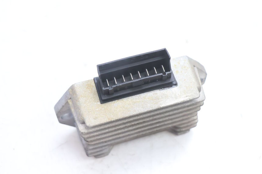 photo de REGULATEUR CHARGE PIAGGIO ZIP 2T 50 (2009 - 2019) - Zoom état d’usage