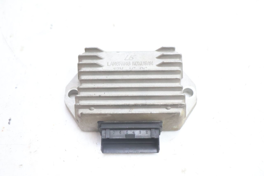 photo de REGULATEUR CHARGE PIAGGIO ZIP 2T 50 (2009 - 2019) - Vue principale