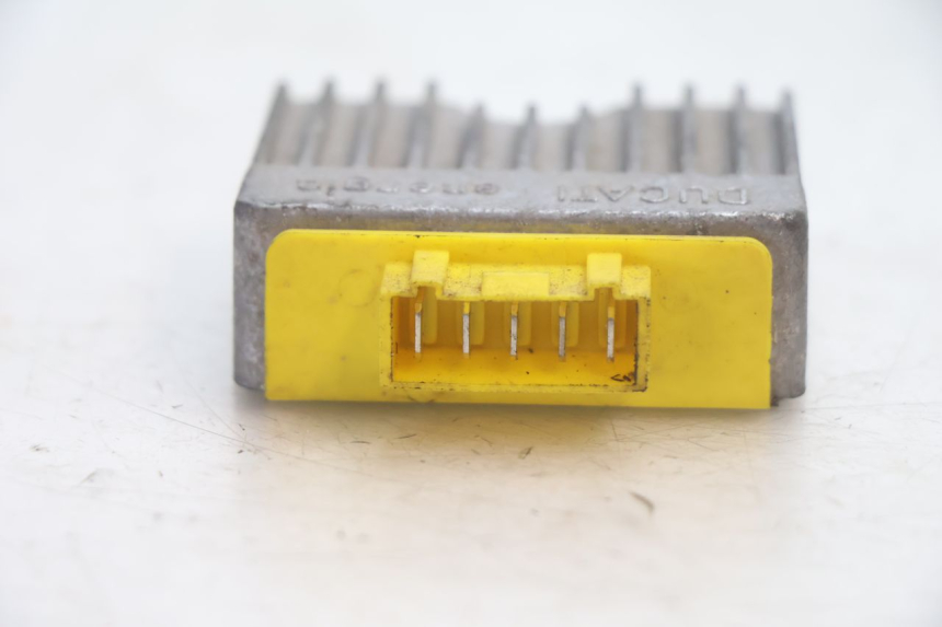 photo de REGULATEUR CHARGE PIAGGIO ZIP 4T 50 (2006 - 2017) - Zoom état d’usage
