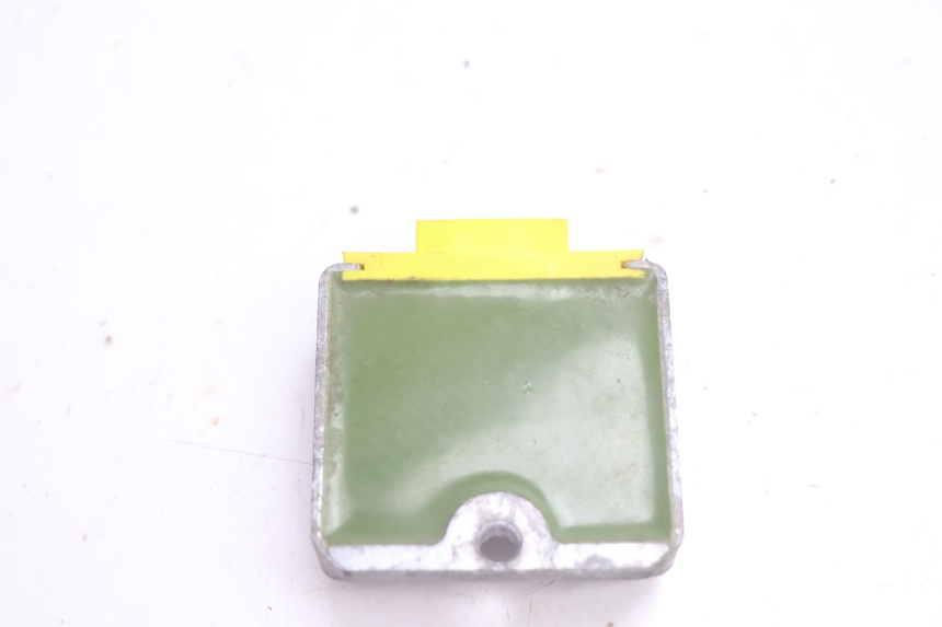 photo de REGULATEUR CHARGE PIAGGIO ZIP 4T 50 (2006 - 2017) - Autre angle de vue