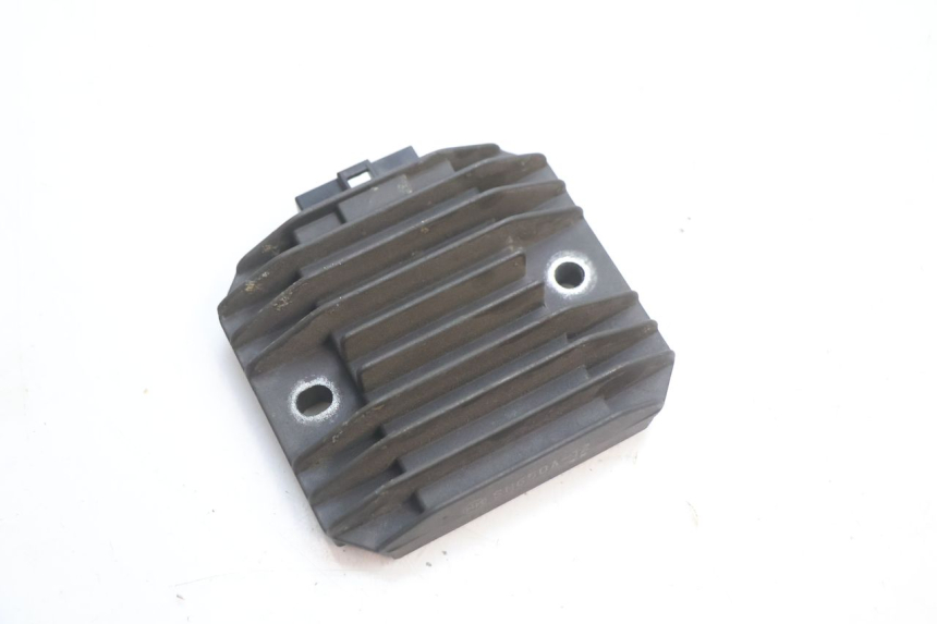 photo de RÉGULATEUR DE CHARGE KAWASAKI ZX-6R ZX6R 600 (1995 - 1997) - Détail de la pièce