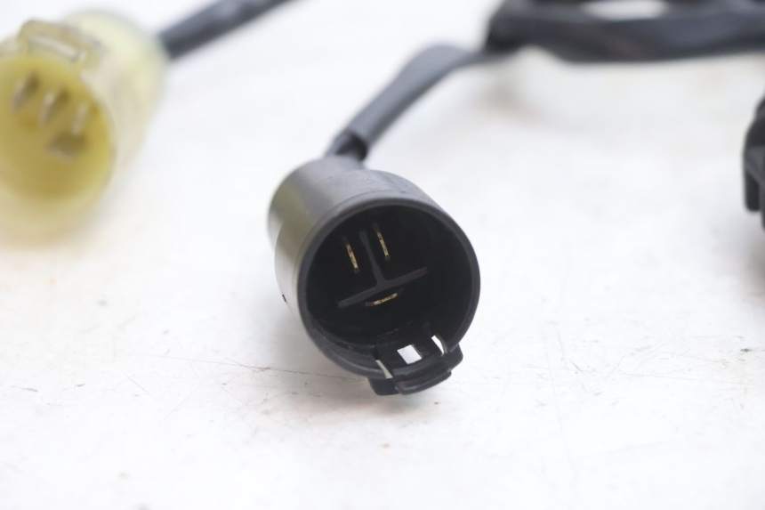 photo de REGULATEUR CHARGE KAWASAKI ZX-6R ZX6R 600 (2000 - 2002) - Gros plan technique