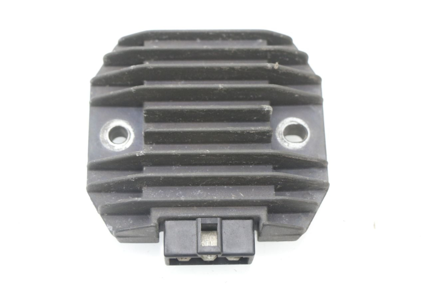 photo de REGULATEUR CHARGE KAWASAKI ZZR 600 (1995 - 2004)