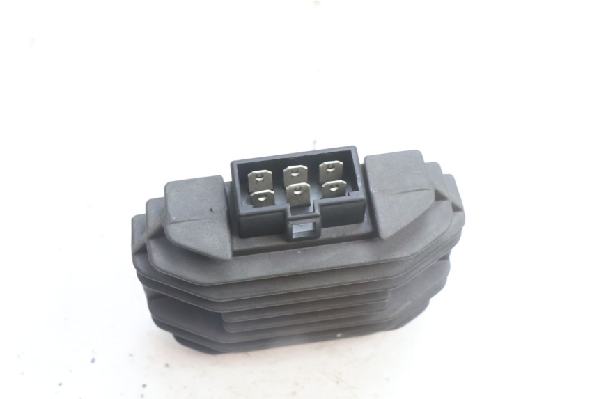 photo de REGULATEUR CHARGE KAWASAKI ZZR 600 (1995 - 2004) - Autre angle de vue