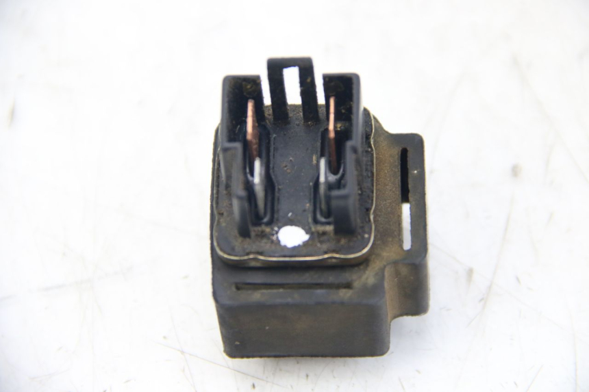 photo de RELAIS DEMARREUR PGO BIG MAX 50 (2001 - 2009) - Autre angle de vue